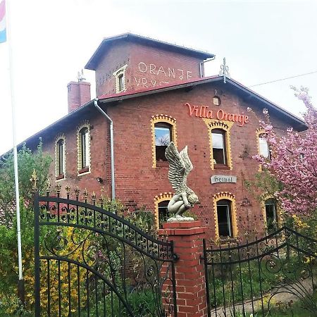 Villa Oranje Болкув Екстериор снимка